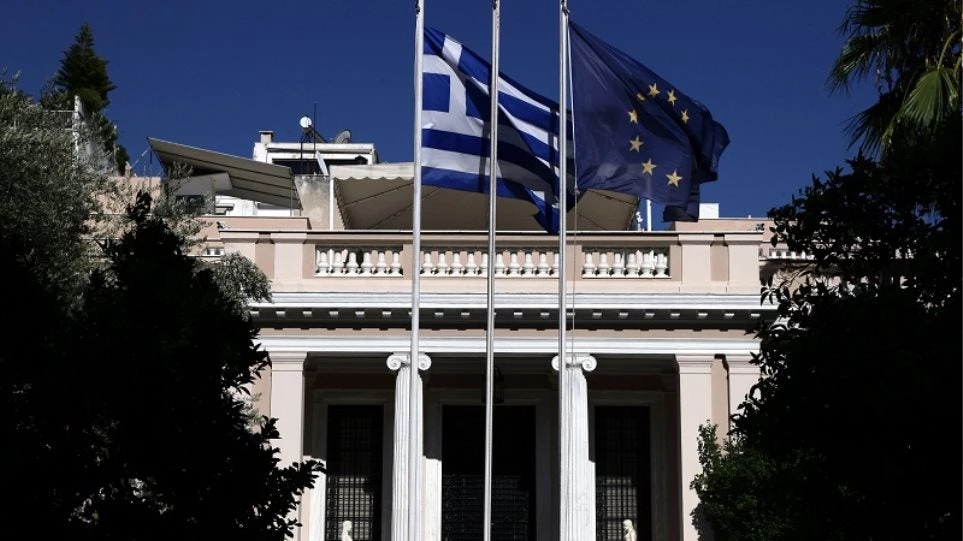Μαξίμου: Ο Σαμαράς διέπραξε μείζον θεσμικό ατόπημα εμπλέκοντας τον ΠτΔ στη συμφωνία με τα Σκόπια